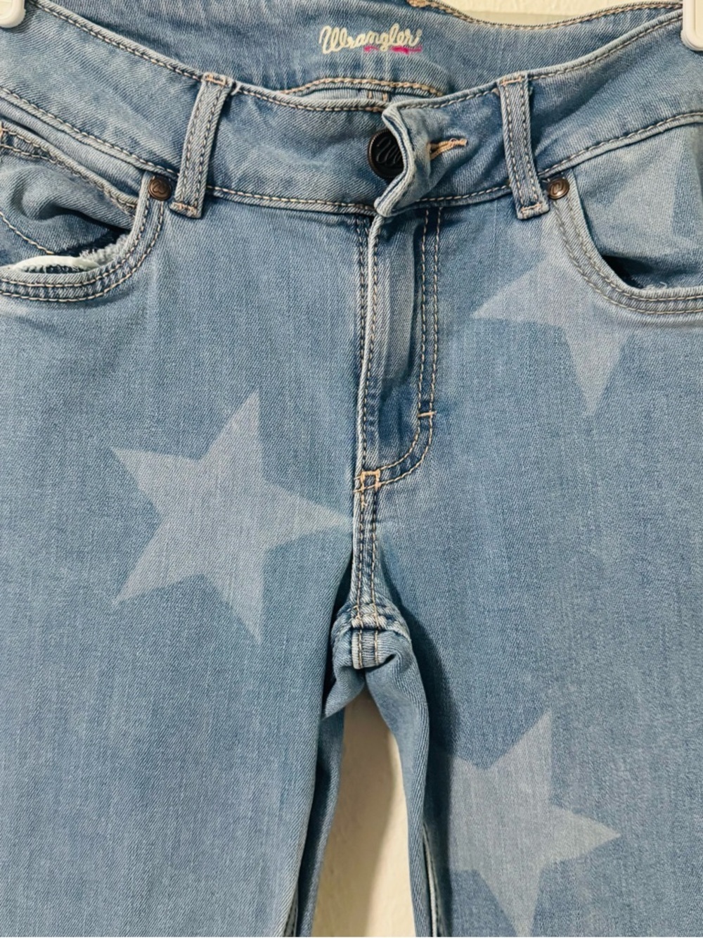 Wrangler Alice Jean Women’s 29x31 Style #112328735 AOP Stars Pocket Logo EUC - Picture 4 of 11